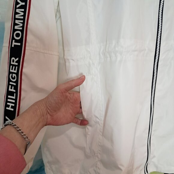 Tommy Hilfiger crisp white men's size XL windbreaker, NEW WITHOUT TAGS - Picture 4 of 6